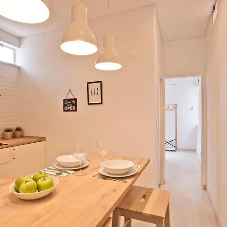Bmyguest - Bica River View Apartment